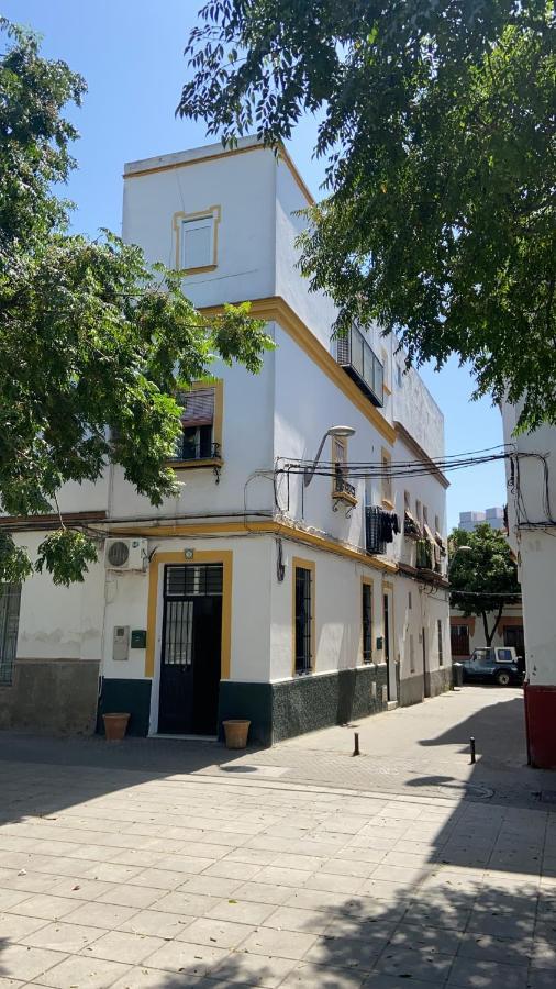 Apartamentos Triana - Aloha Sevilla Luaran gambar