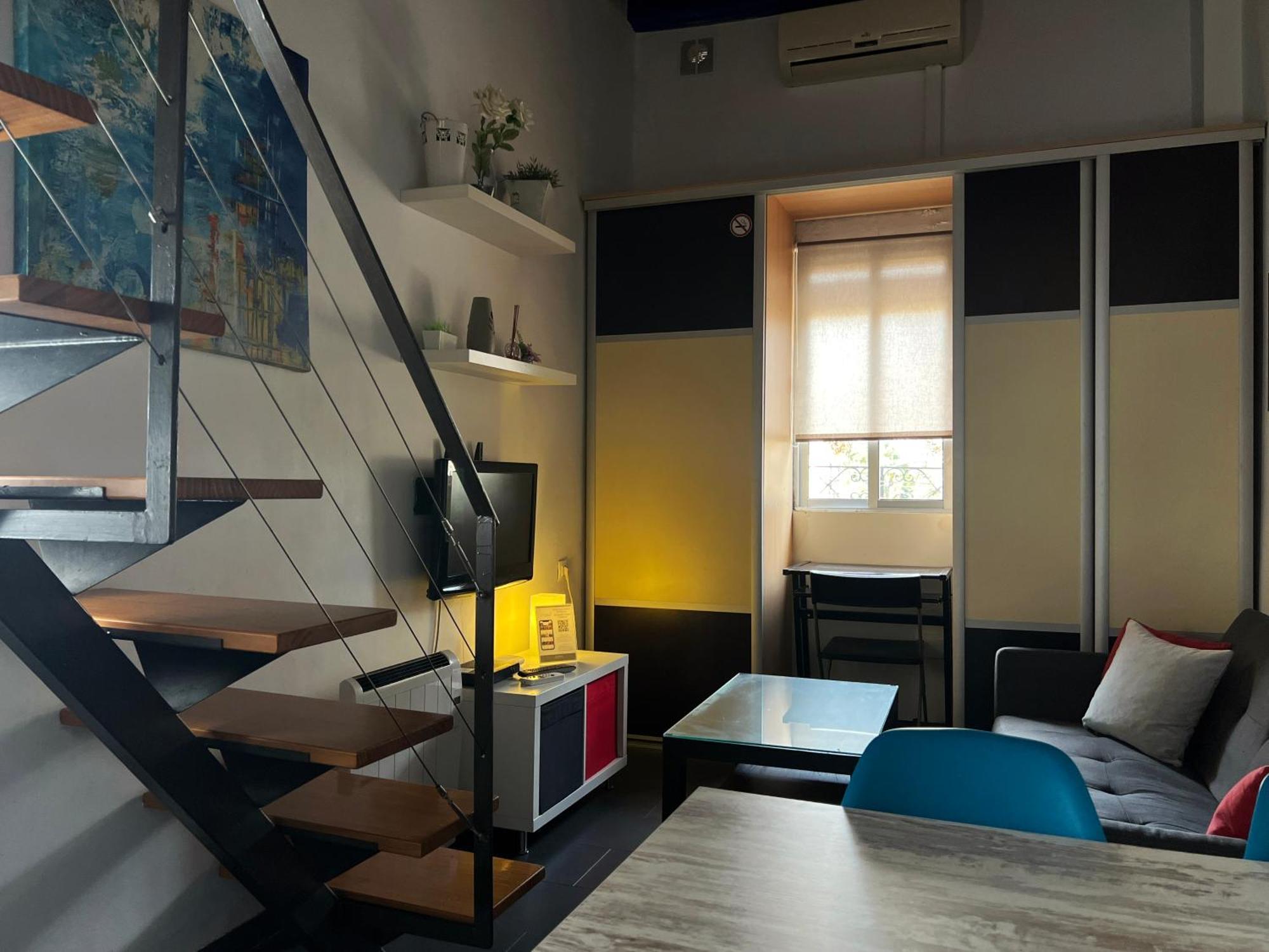 Apartamentos Triana - Aloha Sevilla Bilik gambar